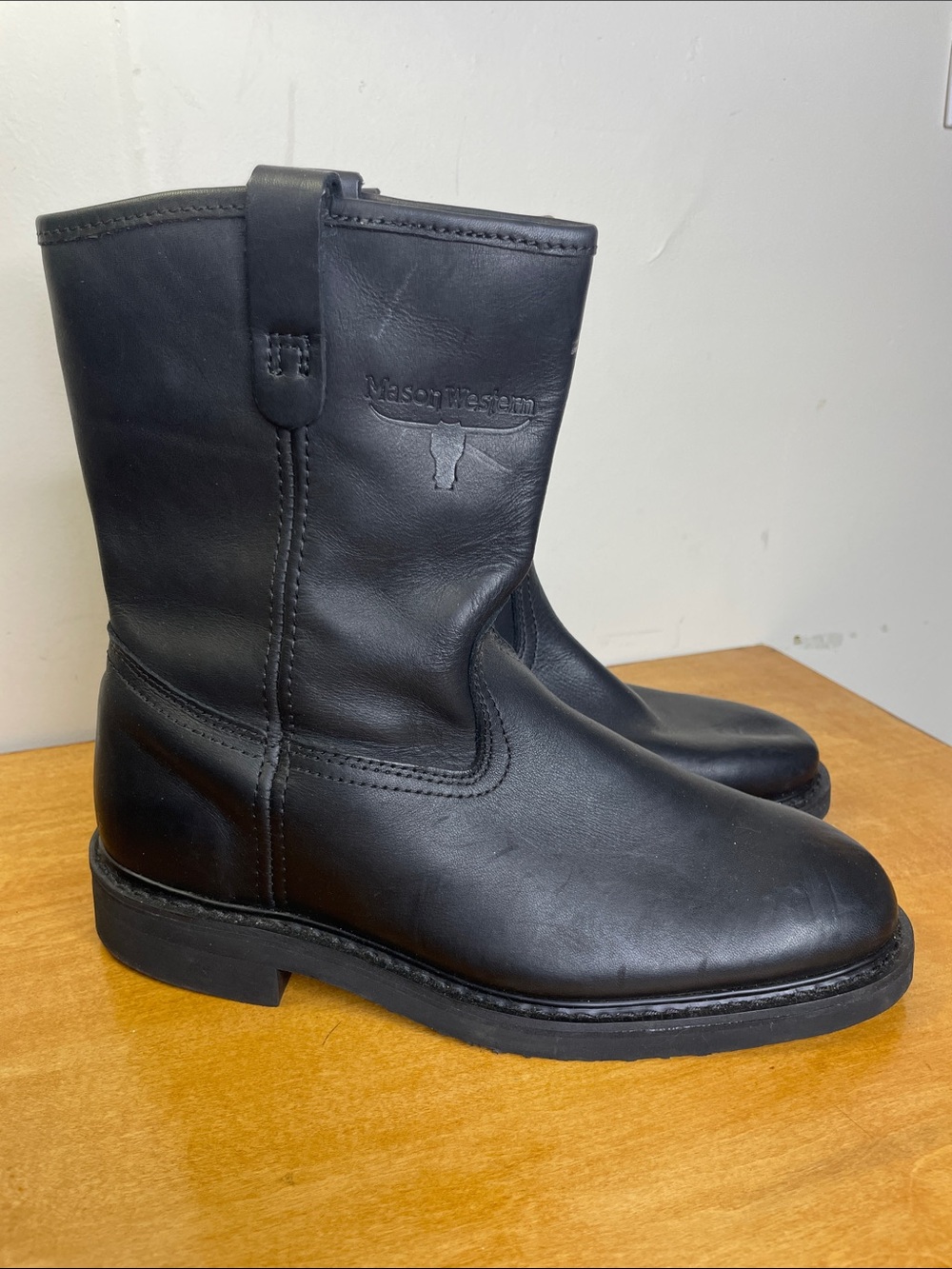 Men's Black Leather Cowboy Boots. Size 8.5